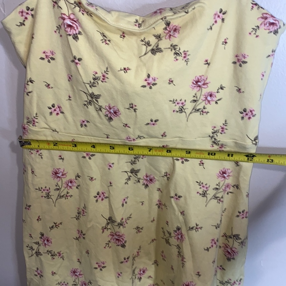 🎱The perfect yellow flower dress! - Picture 9 of 9